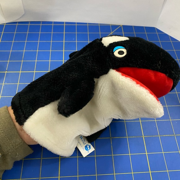 Sea World Inc. Other - Shamu Hand Puppet